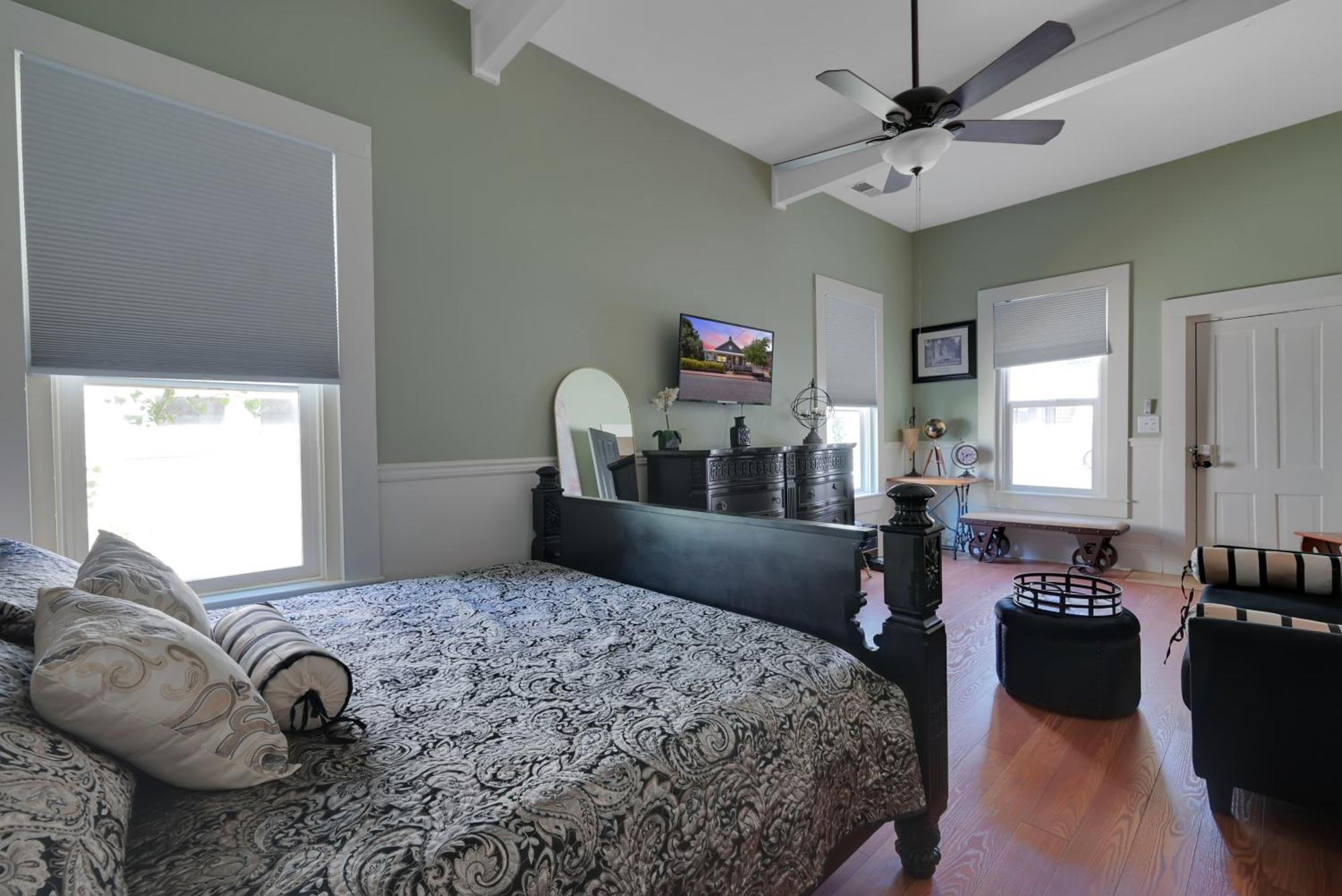 Spacious Downtown Jackson Retreat- Historic Hangout Exteriör bild