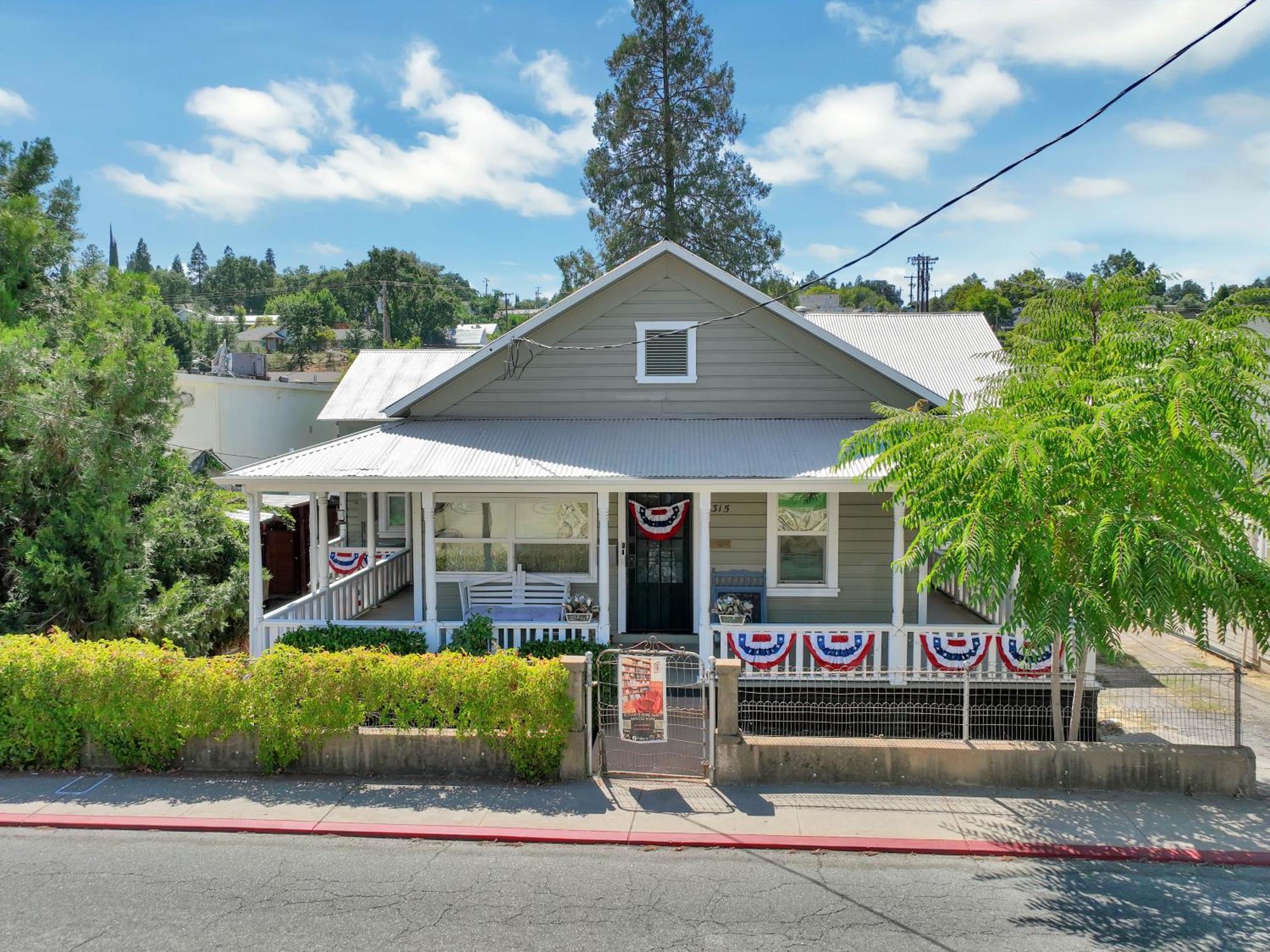 Spacious Downtown Jackson Retreat- Historic Hangout Exteriör bild