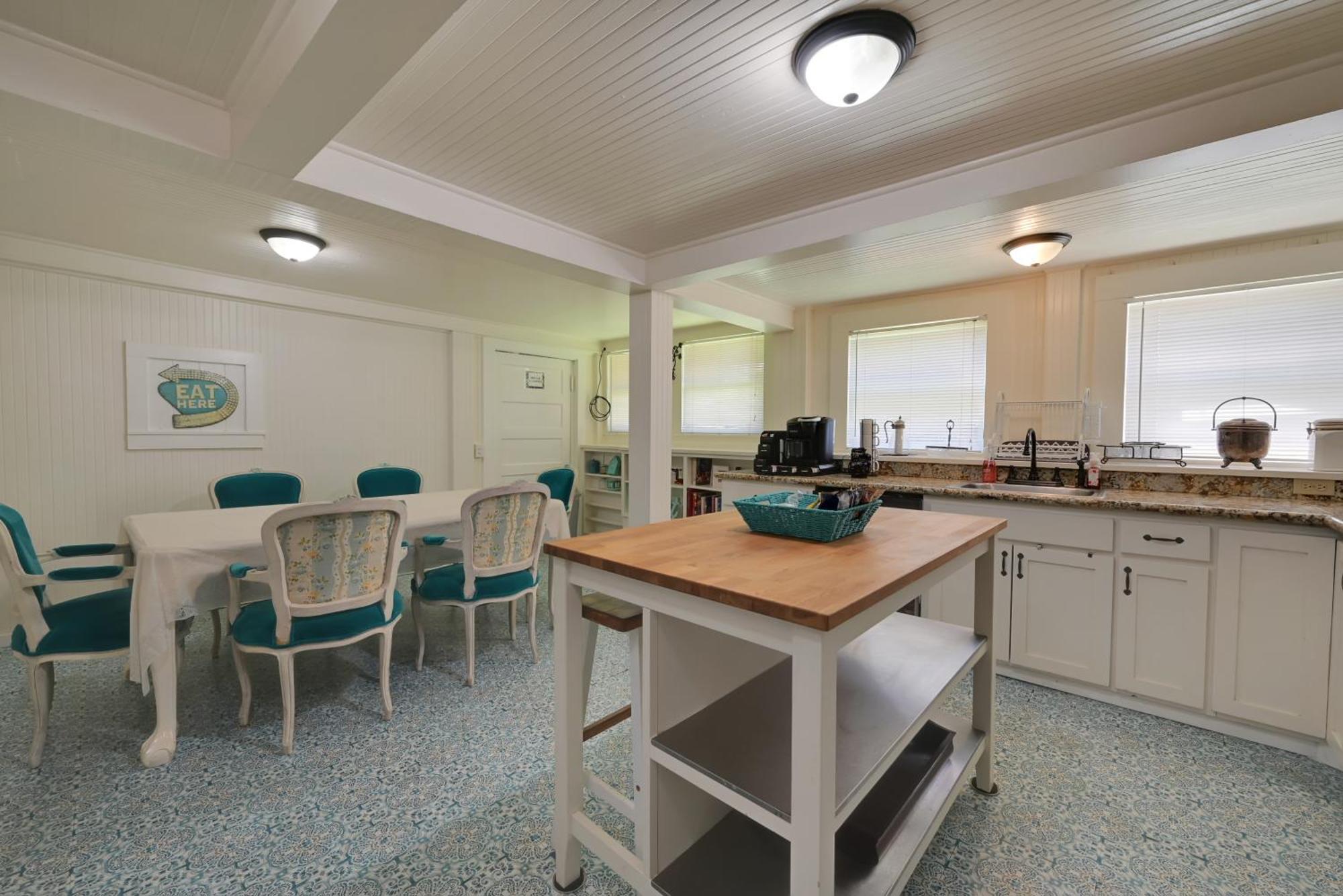 Spacious Downtown Jackson Retreat- Historic Hangout Exteriör bild